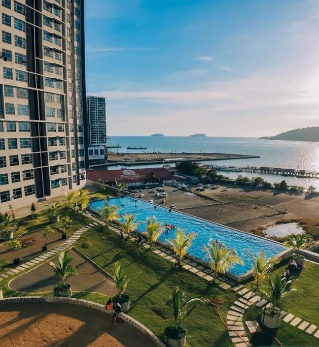 Sea&Pool View Stunning Homestay, Wifi, Netflix Near Malls, Jetty, Convenient Stores โกตาคินาบาลู ภายนอก รูปภาพ